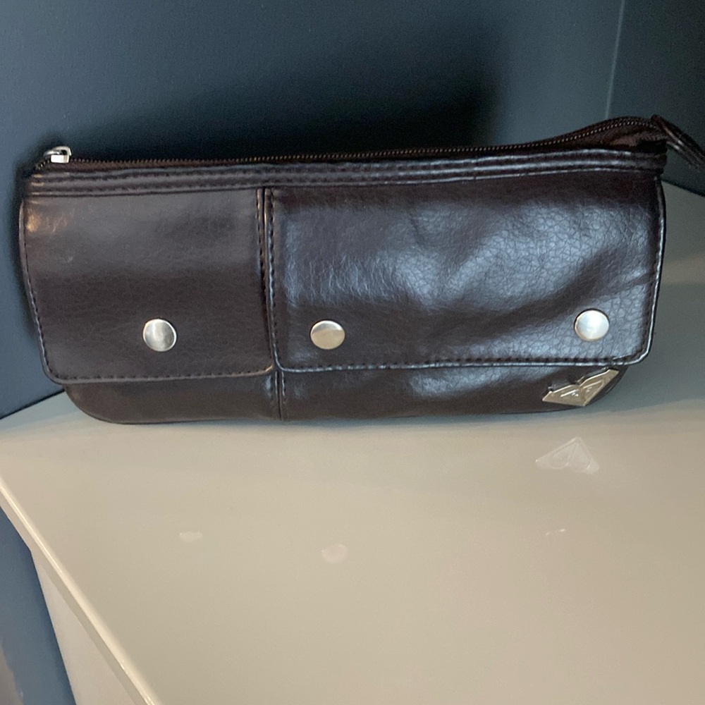 ROXY clutch - so functional